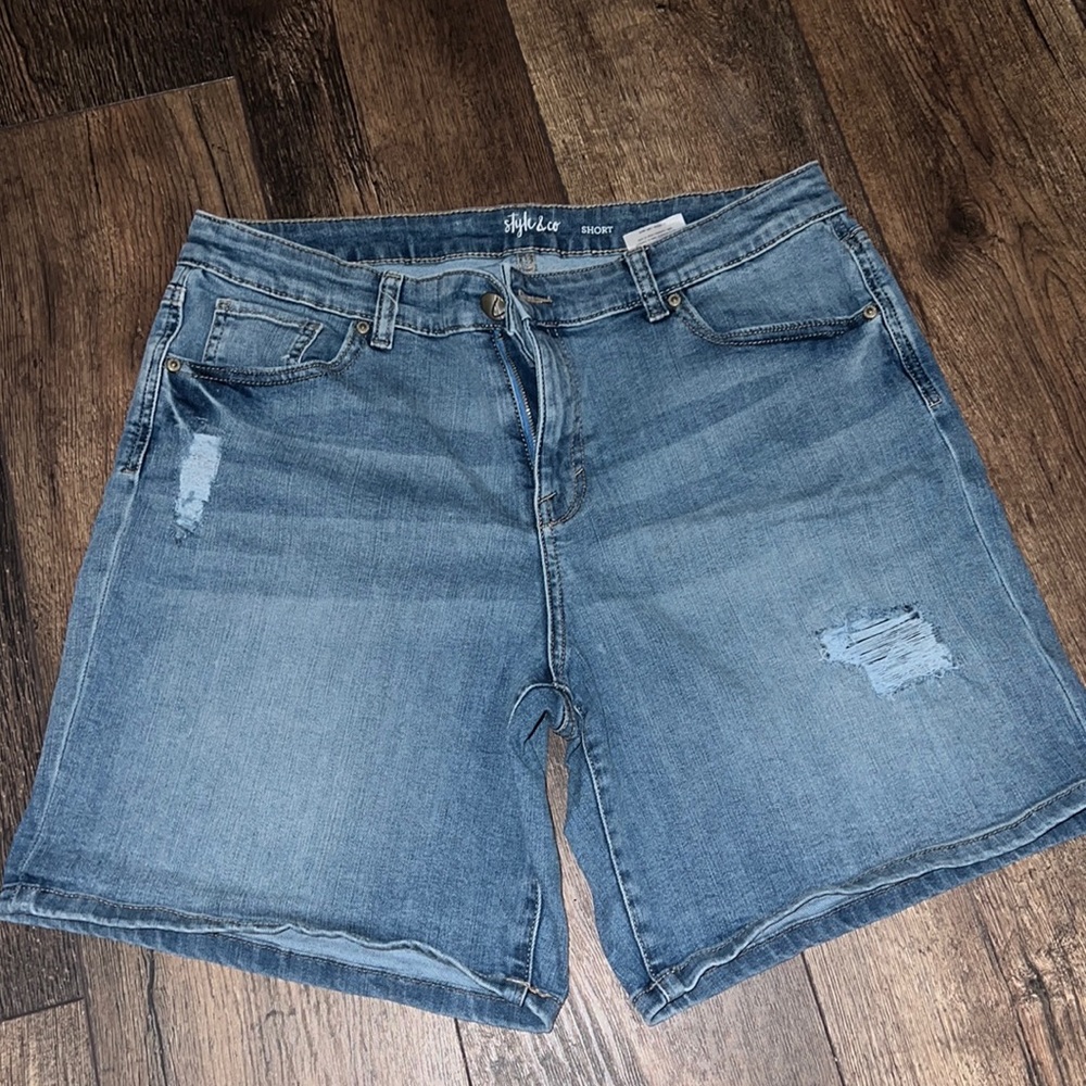 Style & Co Bermuda shorts